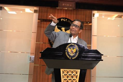 Hakim Mk Aswanto Dicopot Dpr Mahfud Angkat Bicara