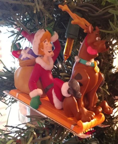 Hallmark Keepsake Scooby Doo Ornament Novelty Christmas Merry Love