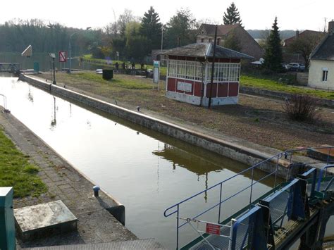 Canal de San Quintín Canal Crozat or Canal de Picardie