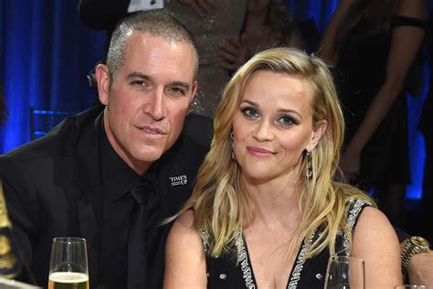 Reese Witherspoon And Jim Toth Reach Divorce Settlement Months After