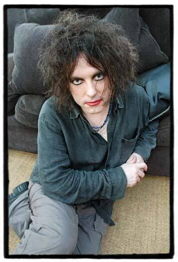 Pin On Robert Smith And The Cure Robert Smith The Cure Robert Smith