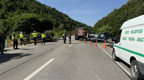 Sinop Ta Feci Kaza Hafif Ticari Ara Ile Otomobil Arp T Si