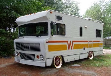 Campers And Caravans Recreational Vehicles Winnebago Brave Motorhome