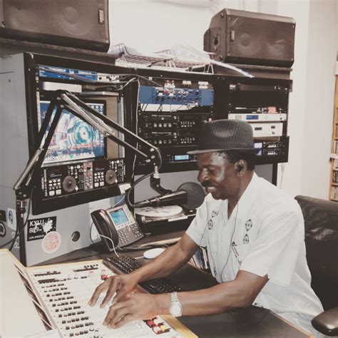 reggae show kxlu  fm