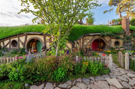 Explore The Enchanting New Hobbit Hole At The Hobbiton Movie Set