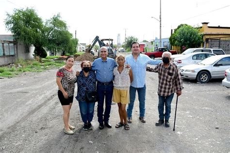 El Alcalde Mario Dávila supervisa obra de pavimentación en la colonia