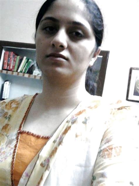 Sexy Desi Girl Showing Her Boobs And Pussy Pictures Shooshtime