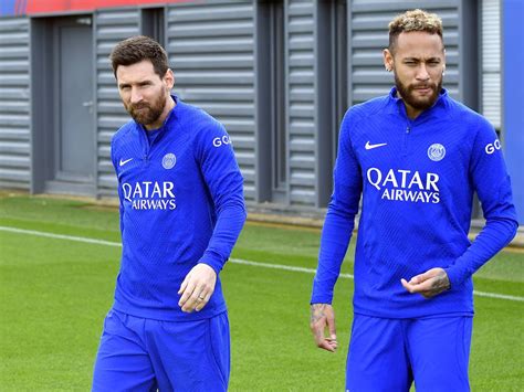 Se Desvelan Los Contratos De Messi Y Neymar Deportes Cadena Ser