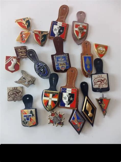 LOT INSIGNES MILITAIRES EUR 32 25 PicClick FR