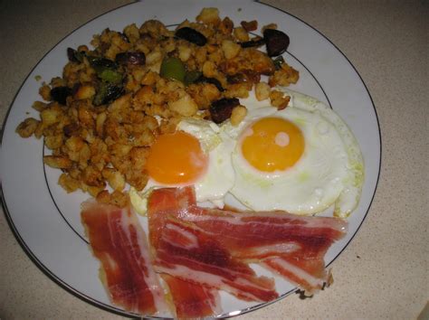 Cocina Tradicional De Alhaurin De La Torre Y La Comarca Huevos Fritos