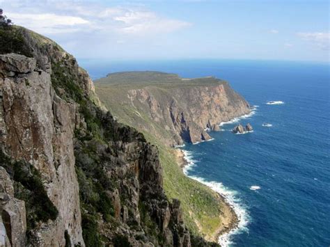 Bushwalking in Tasmania: 12 of the Best Day-Walks - Hiking Scenery