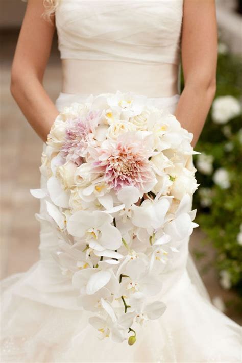 12 Stunning Wedding Bouquets Part 19 Belle The Magazine Cascading