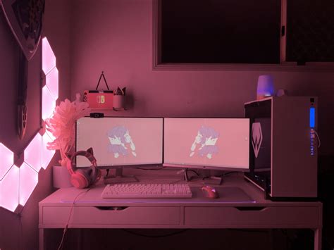 Aesthetic Cute Pink Gaming Setup - Land to FPR