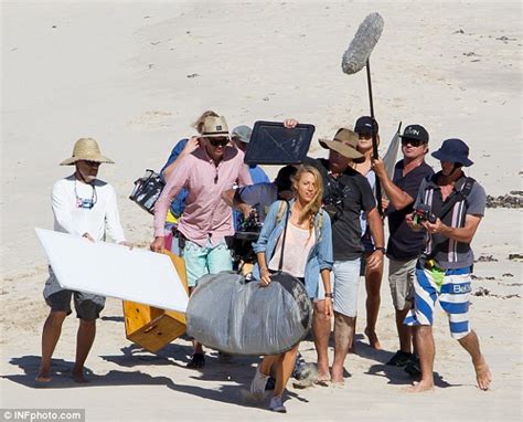 Blake Lively Gets Into A Tiny Bikini While Filming The Shallows In Australia Daily Mail Online