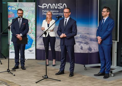 Polska Agencja Eglugi Powietrznej Uruchamia Now Aplikacj Dronetower