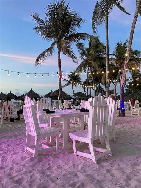 10 Best Beachfront Restaurants in Aruba For a Romantic Dinner