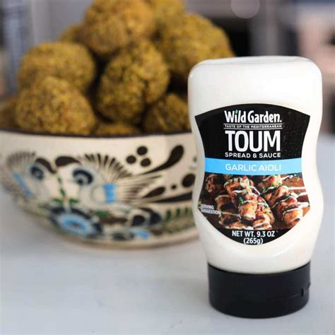 Wild Garden Easy Squeeze Garlic Aioli Toum 9 9 Oz Albazaar Market