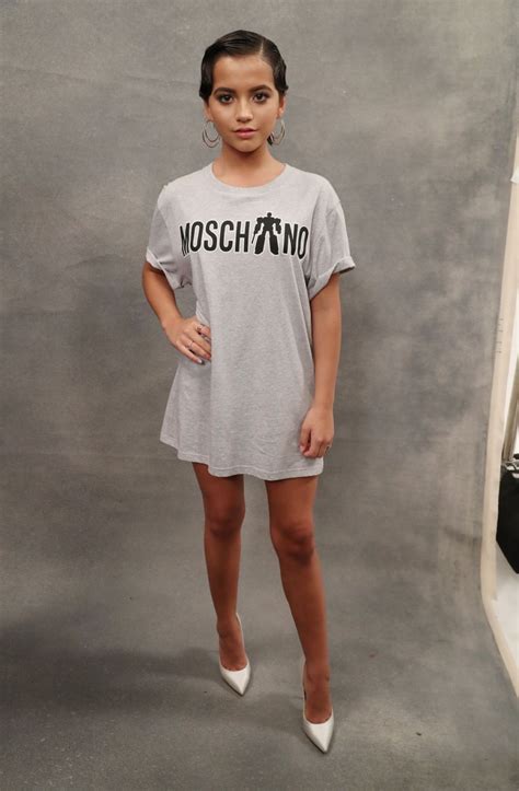 Starlet Arcade Hot Isabela Moner