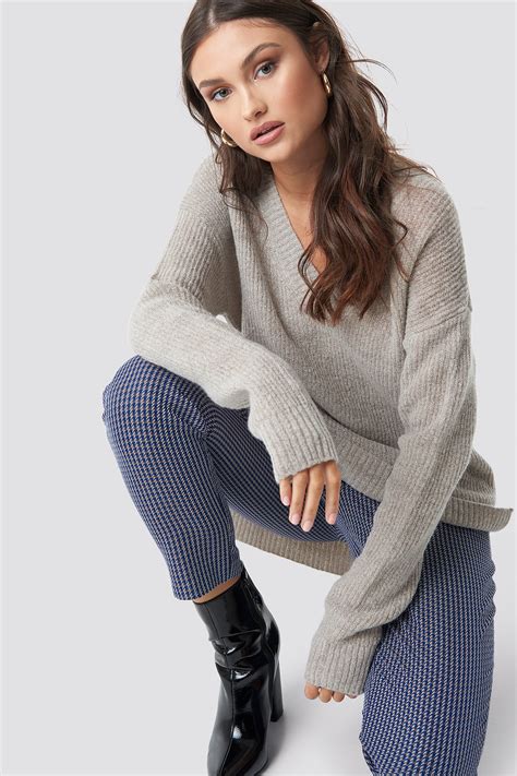 Deep V Neck Wool Blend Sweater Beige Na Kd