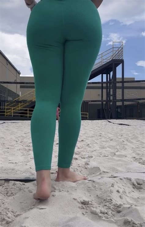 Sees Camera But Got Closer Thicc Hot Latina Spandex Leggings Yoga