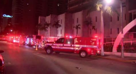 Hotel fire in Miami Beach causes traffic delays – WSVN 7News | Miami ...