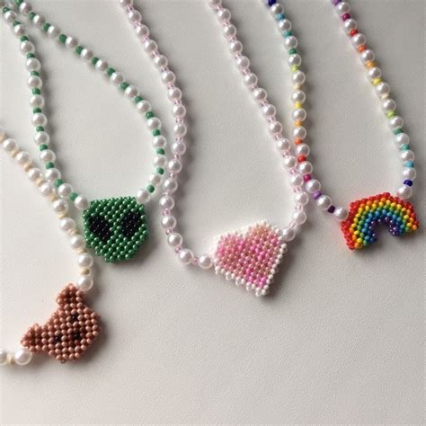 ожерелья из бисера | Bead crafts diy, Seed bead bracelet patterns ...