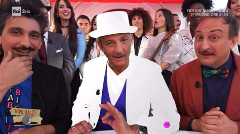 Fiorello Sul Fuorionda Al Tg2 Mia Figlia Si Chiama Anche Questa