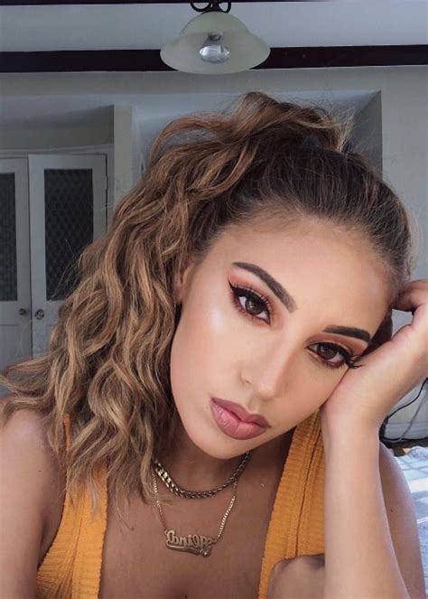 Alina Baraz Height Weight Age Body Statistics Healthy Celeb