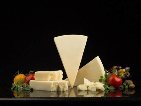 55 Flavorful Specialty Cheese Choices Premium Deli Products Boars Head