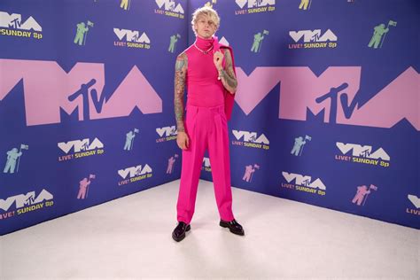 Machine Gun Kelly Outfits At Mtv Vmas 2020 Revista Fpm Fashion