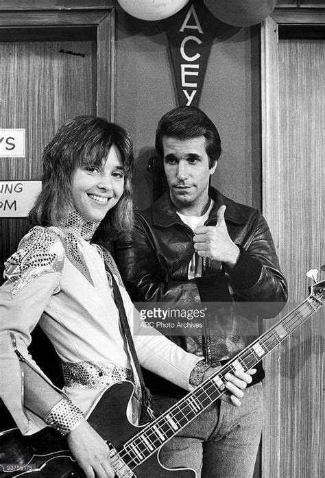 Pin By David Shell 2 On Suzi Q Happy Days Tv Show Old Tv Shows