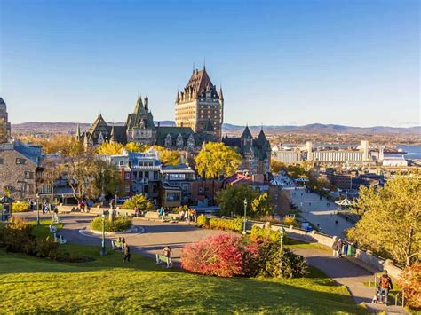 Best Places To See Fall Foliage In Quebec Vagrants Of The World Travel