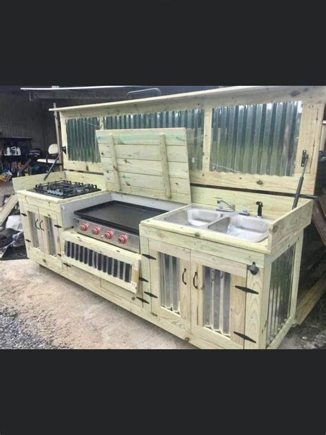 DIY Pallet Wood Outdoor Kitchen