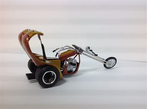 Cobra Chopper Custom Trike Plastic Model Motorcycle Kit