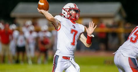 High School Football Southeastern Hits The Road For Round 2 Of Playoffs