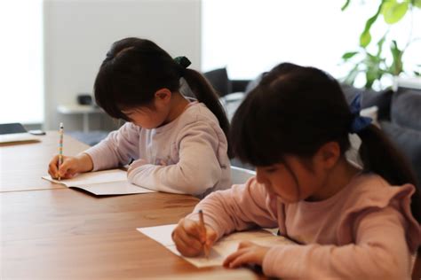 子供の習い事はいつから始めるべき？年齢や習い事の種類別に徹底解説！ お悩み便利帳