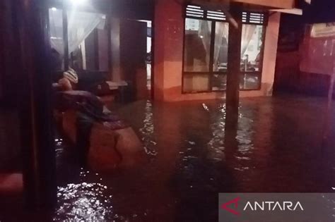 Ratusan Rumah Terdampak Banjir Bandang Di Lubuk Sikaping Pasaman