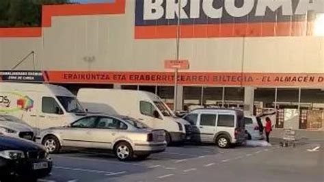 El segundo almacén de Bricomart en Bizkaia abre sus puertas en Galdakao