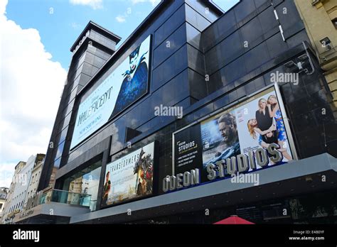 Odeon West End Hi Res Stock Photography And Images Alamy