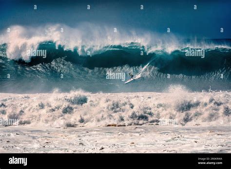 Hawaii Oahu North Shore Eddie Aikau 2016 Surfers Competing In The