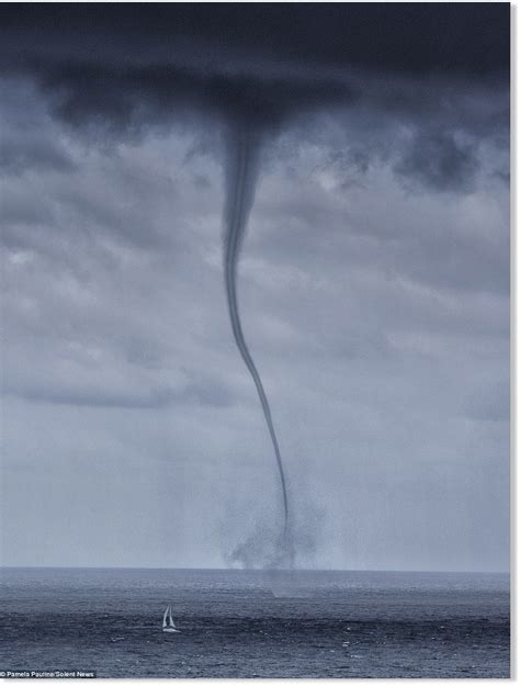 Giant 1,000ft waterspout photographed near Sydney, Australia -- Earth ...