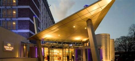 Crowne Plaza Hotel Gatwick Airport with Cheap Parking | APH