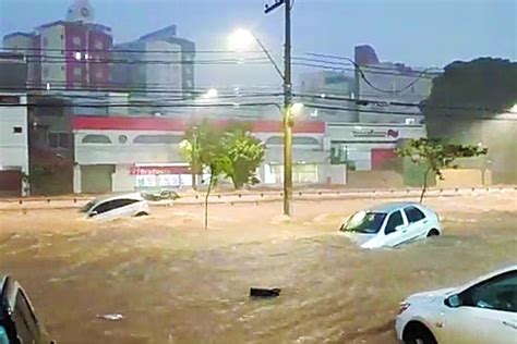 BH pode receber hoje quase metade da chuva prevista para todo o mês