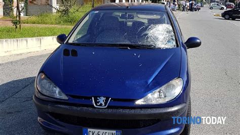 Incidente In Via Torino A Lombardore Donna Investita Sulle Strisce