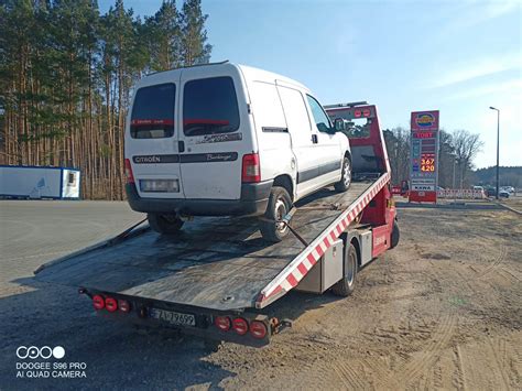 Kompletnie pijana kierująca zatrzymana przez świadka w Świdnicy