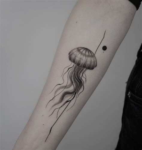 Aggregate more than 71 black jellyfish tattoo super hot - in.eteachers