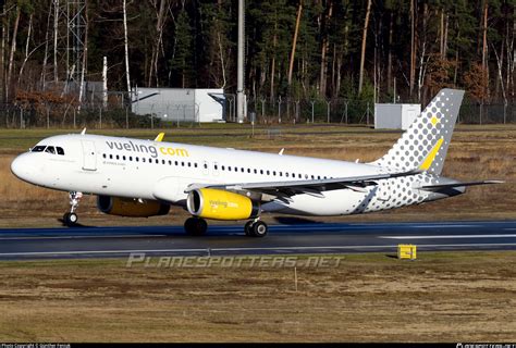 Ec Mkm Vueling Airbus A Wl Photo By G Nther Feniuk Id