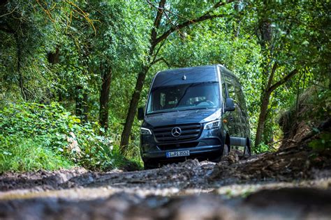 Mercedes Benz Sprinter Tecnologia Di Guida Completamente Rinnovata