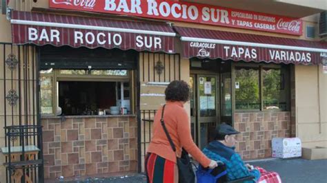 Lo Atracan En Su Bar De La Oliva A Punta De Pistola Dos Hombres Con Un