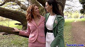 Posh Sappho Mature Pussy Rubbing With Gloves Xnxx